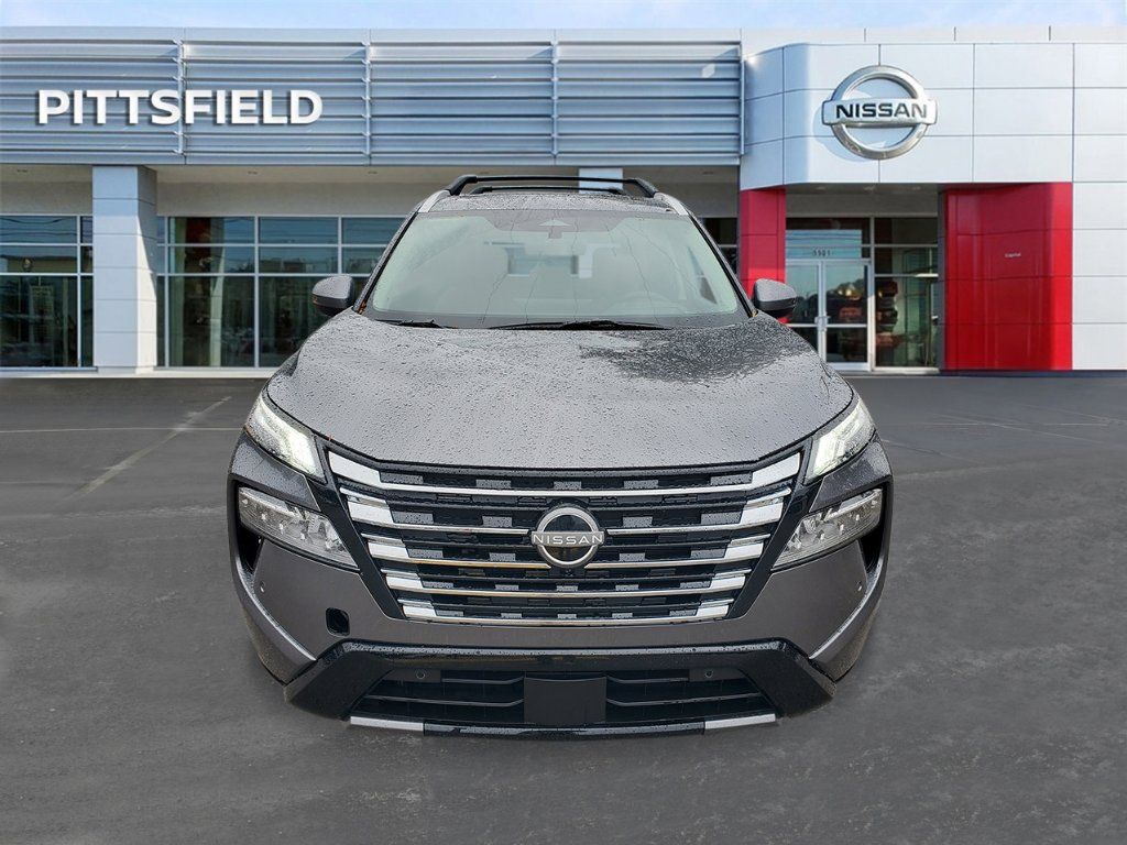 2026 Nissan Rogue Platinum Image 3 of 21