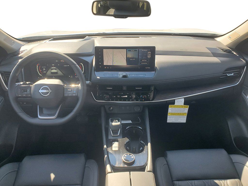 2026 Nissan Rogue Platinum Image 10 of 21