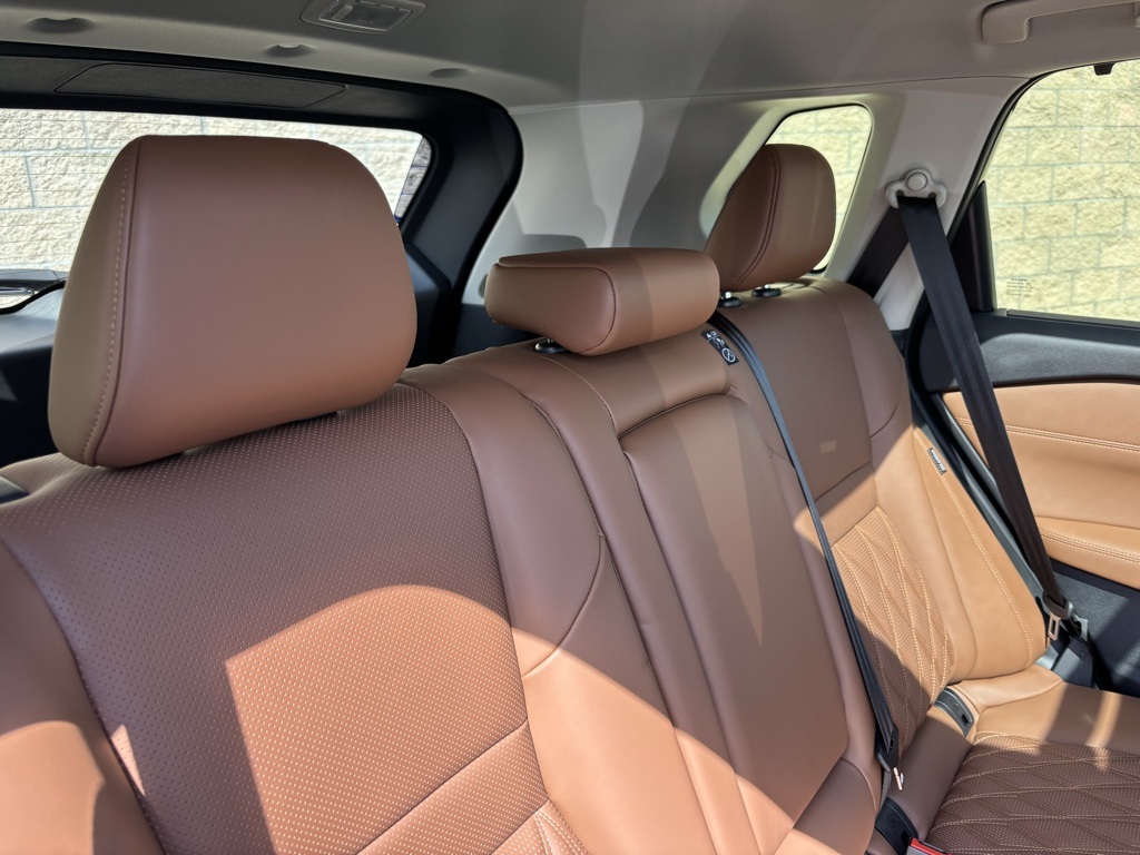 2026 Nissan Rogue Platinum Image 7 of 30