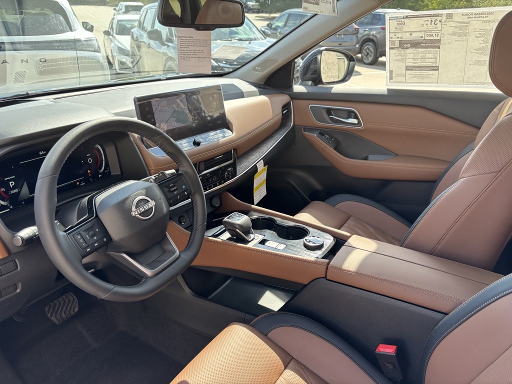 2026 Nissan Rogue Platinum Image 14 of 30