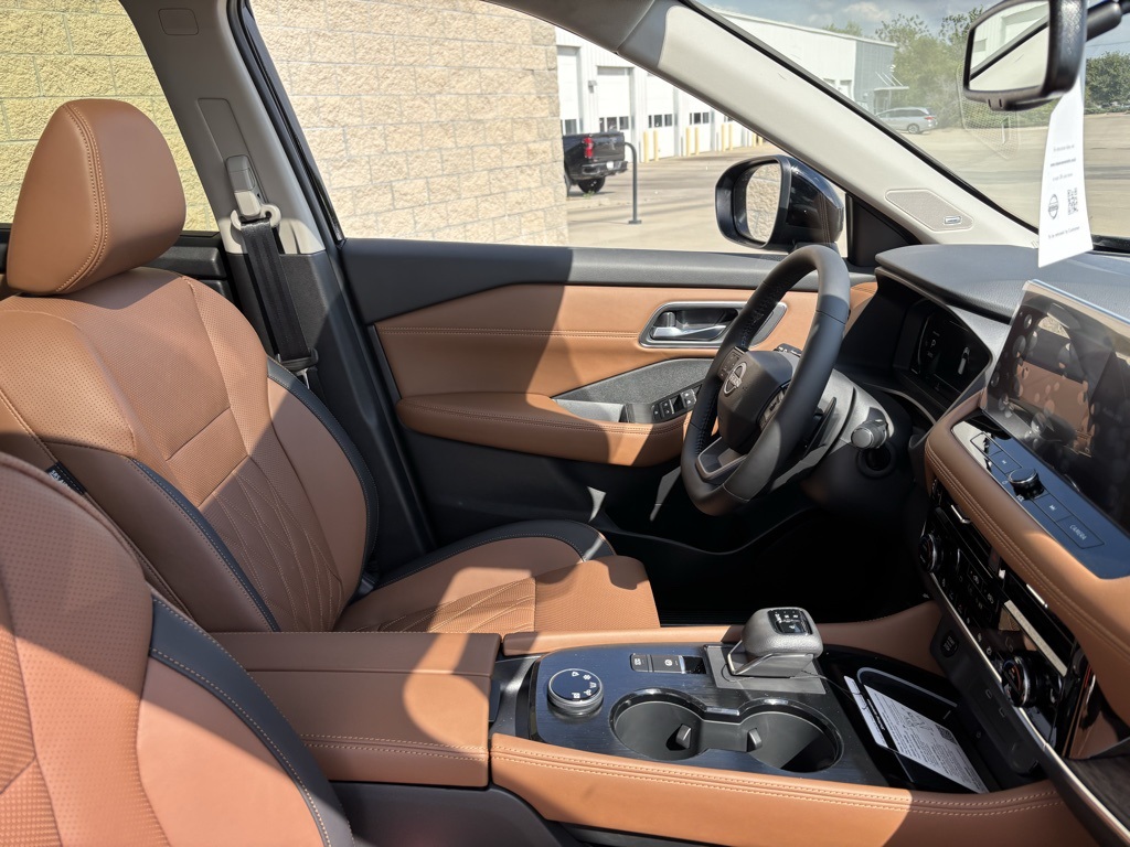 2026 Nissan Rogue Platinum Image 30 of 30