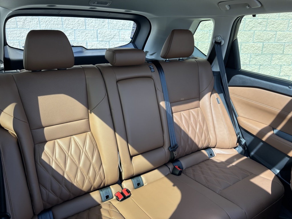 2026 Nissan Rogue Platinum Image 9 of 30