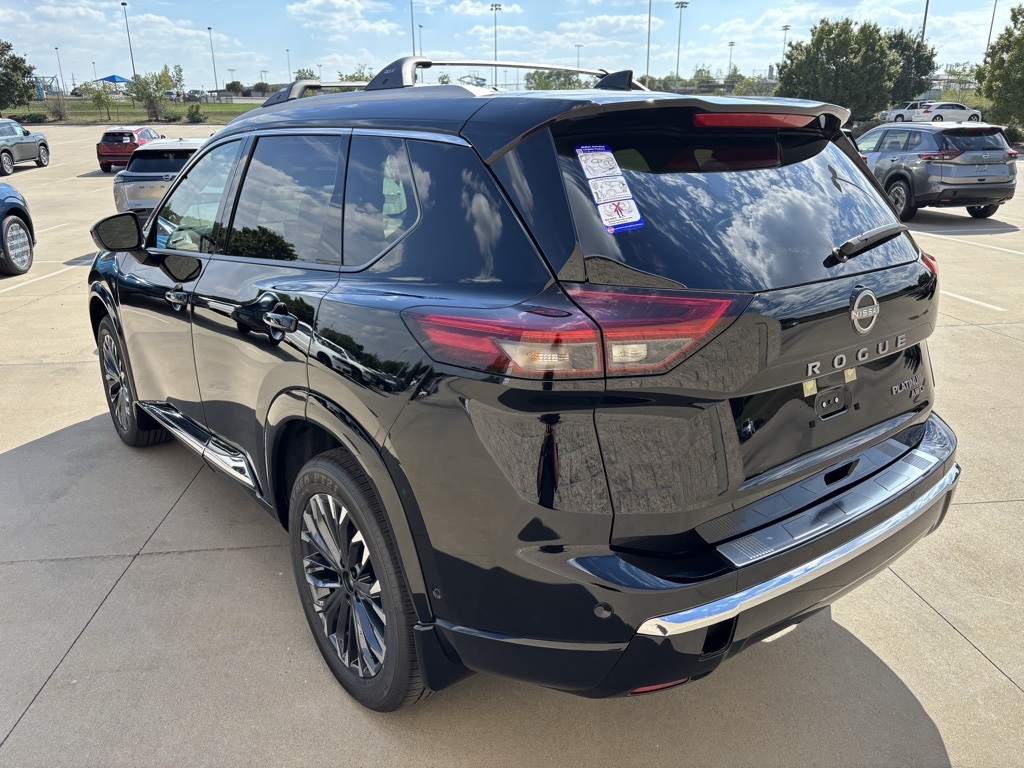 2026 Nissan Rogue Platinum Image 5 of 30