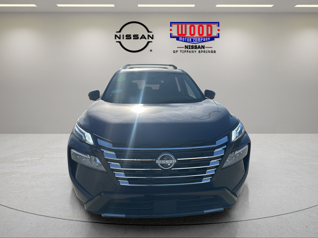 2026 Nissan Rogue Platinum Image 2 of 45