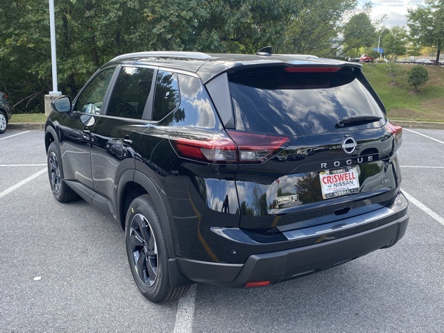2026 Nissan Rogue SV Image 5 of 37