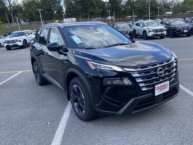 2026 Nissan Rogue SV Image 2 of 37