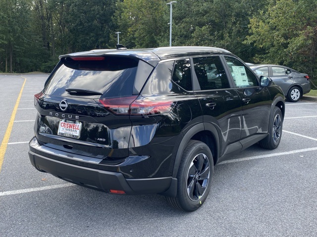 2026 Nissan Rogue SV Image 4 of 37