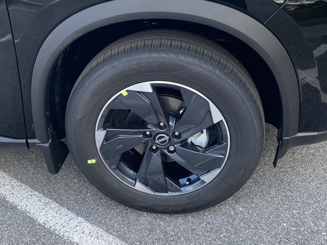 2026 Nissan Rogue SV Image 7 of 37