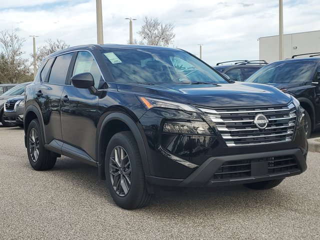 2026 Nissan Rogue S Image 4 of 18