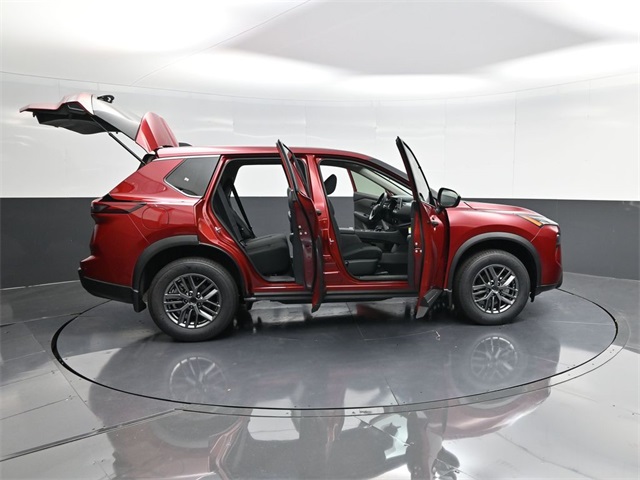 2026 Nissan Rogue S Image 18 of 45
