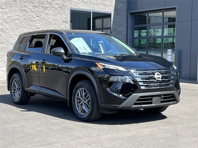 2026 Nissan Rogue S Image 3 of 27