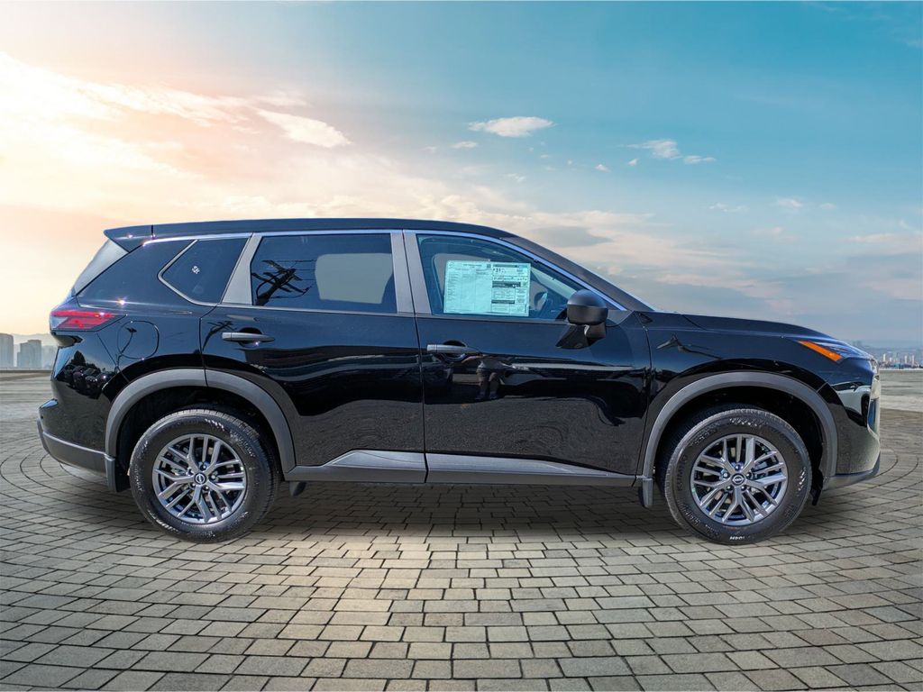 2026 Nissan Rogue S Image 5 of 27