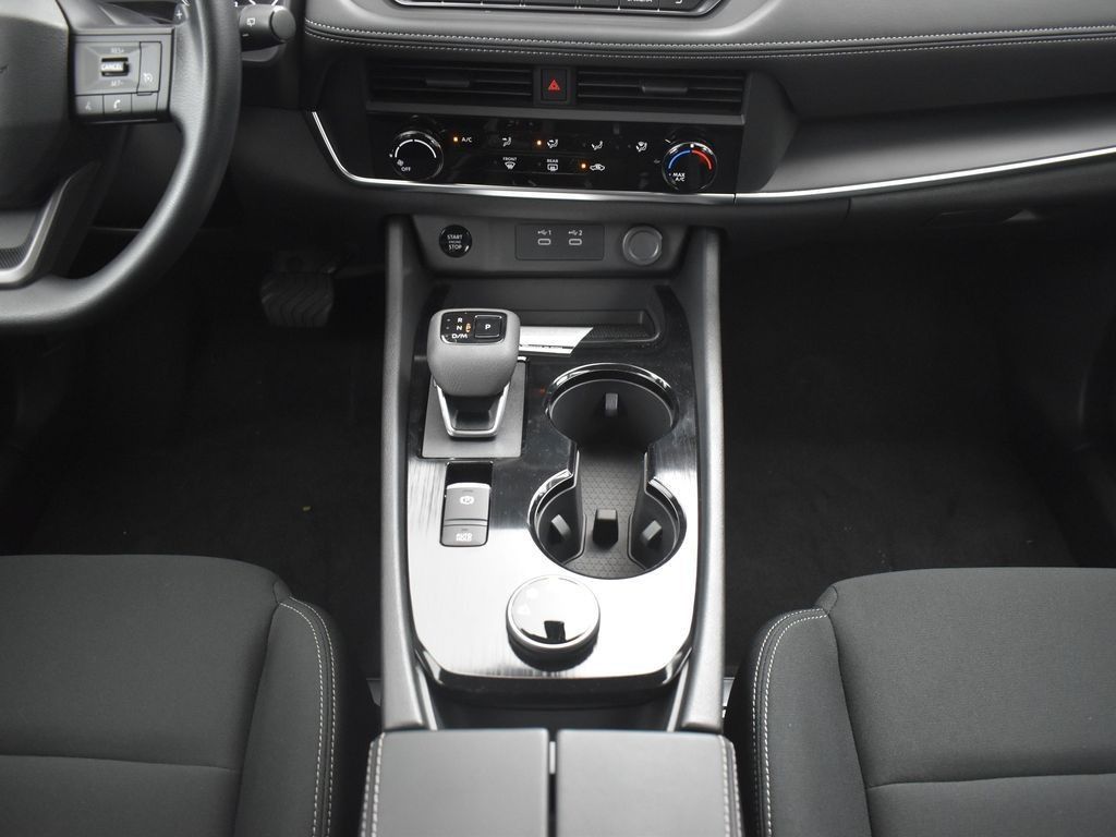 2026 Nissan Rogue S Image 39 of 50