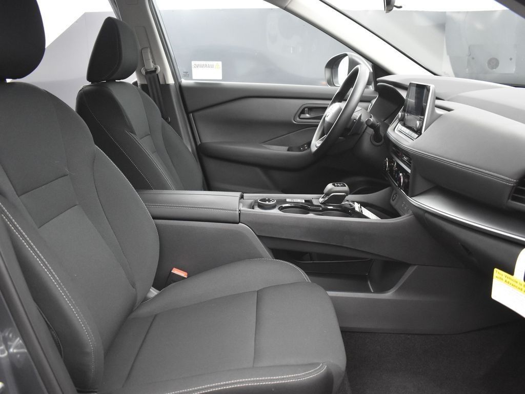 2026 Nissan Rogue S Image 31 of 50