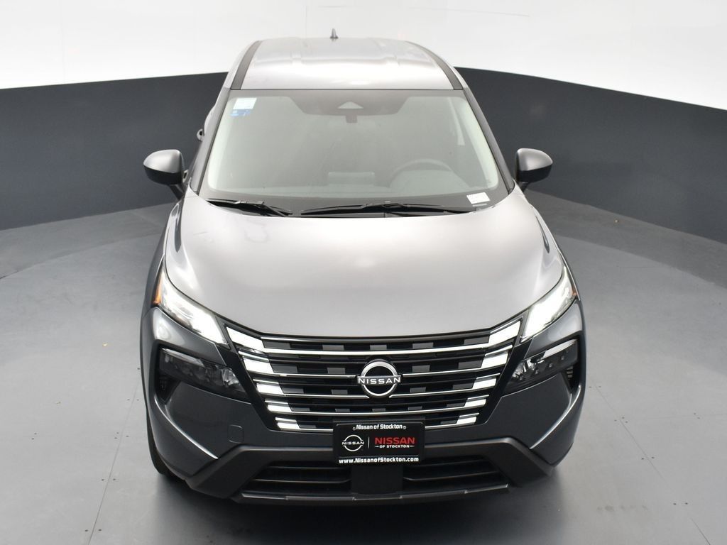 2026 Nissan Rogue S Image 5 of 50