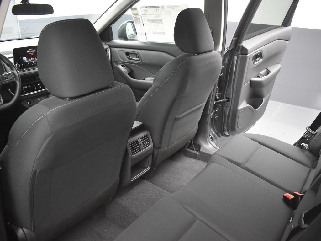 2026 Nissan Rogue S Image 30 of 50