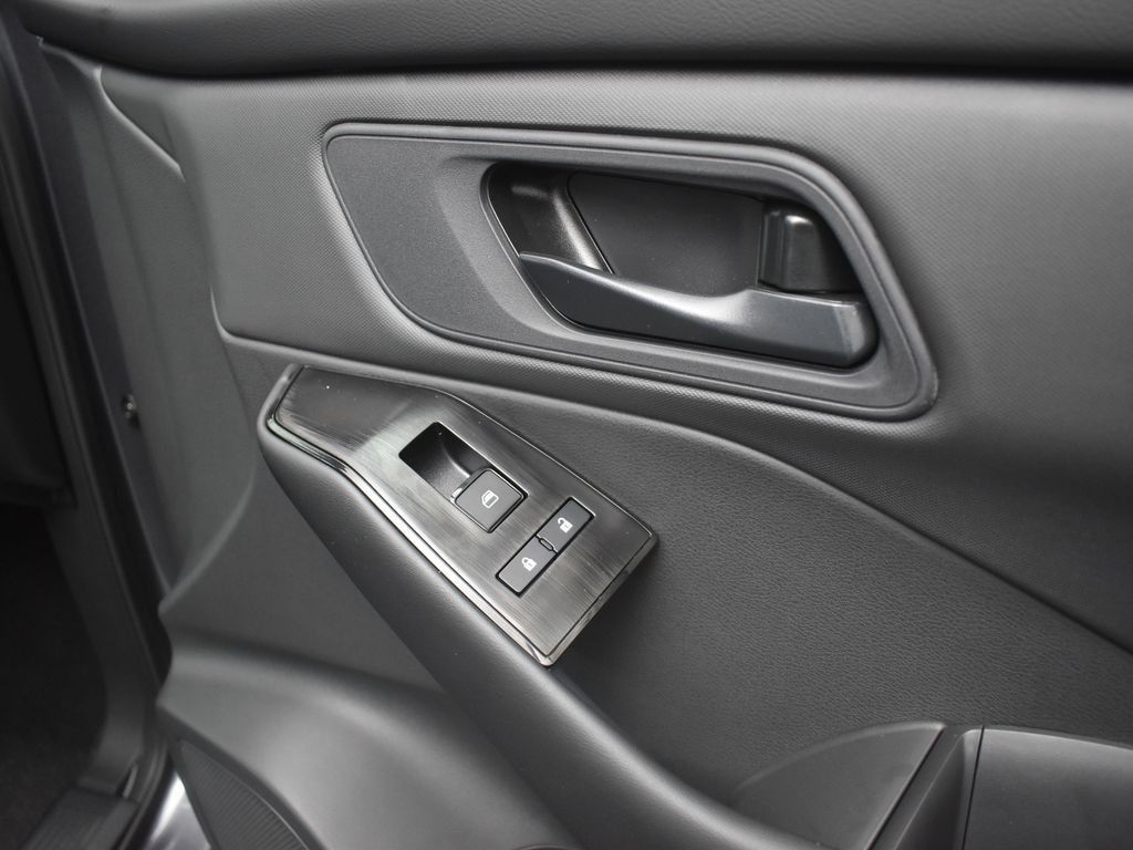 2026 Nissan Rogue S Image 48 of 50