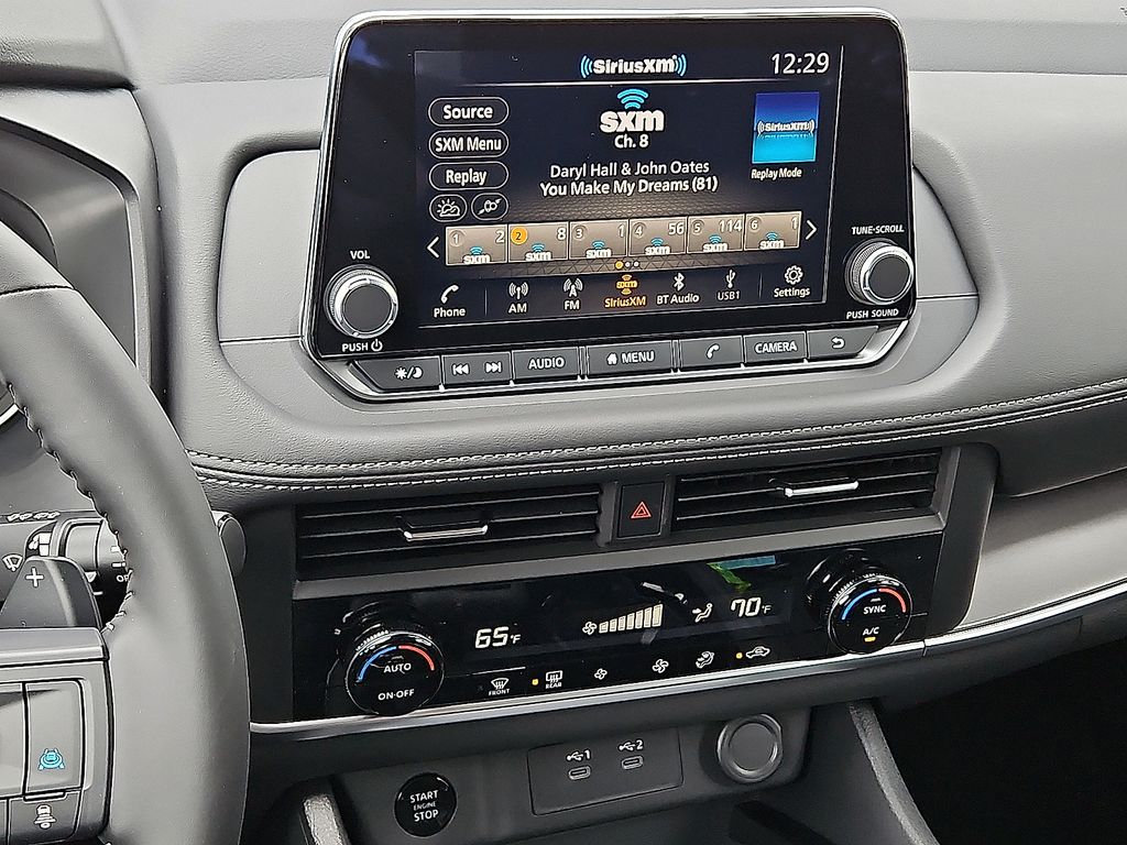 2026 Nissan Rogue SV Image 8 of 10