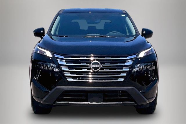 2026 Nissan Rogue SV Image 2 of 32