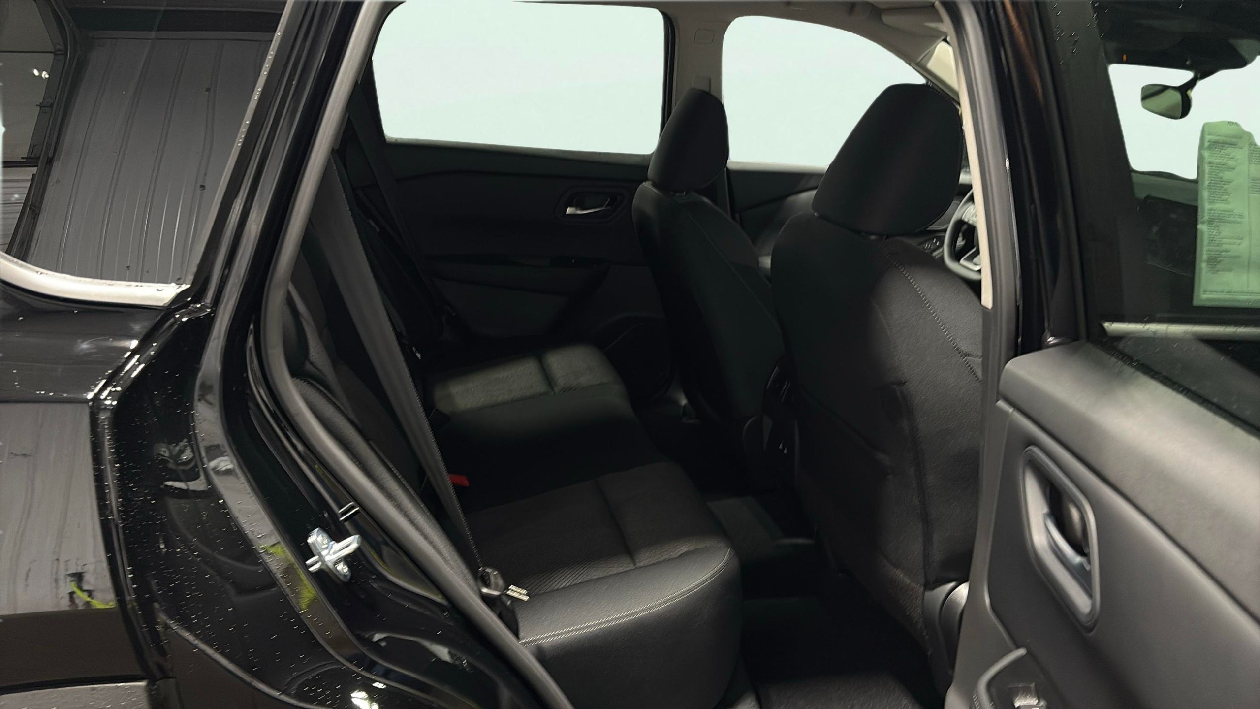 2026 Nissan Rogue SV Image 7 of 19