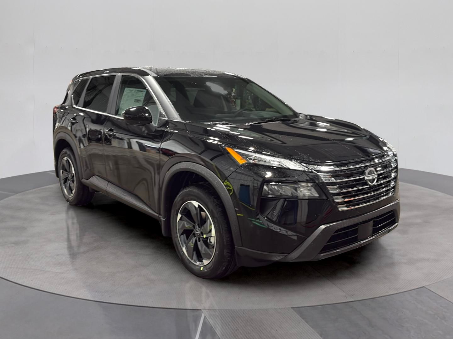 2026 Nissan Rogue SV Image 2 of 19