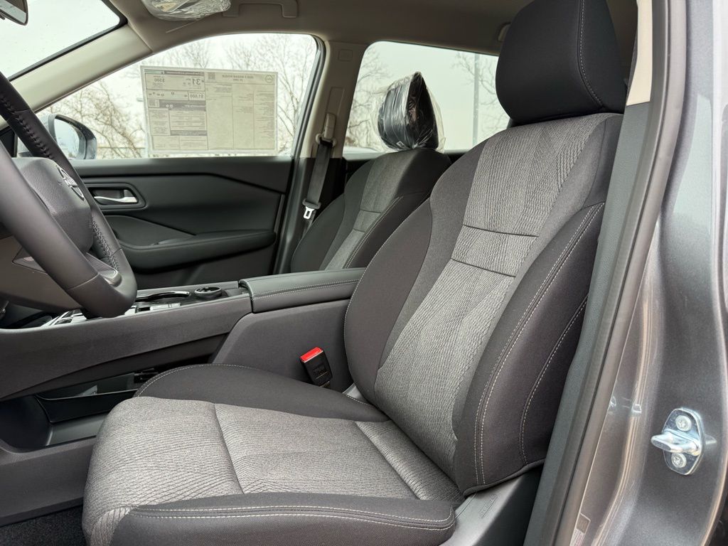 2026 Nissan Rogue SV Image 9 of 24