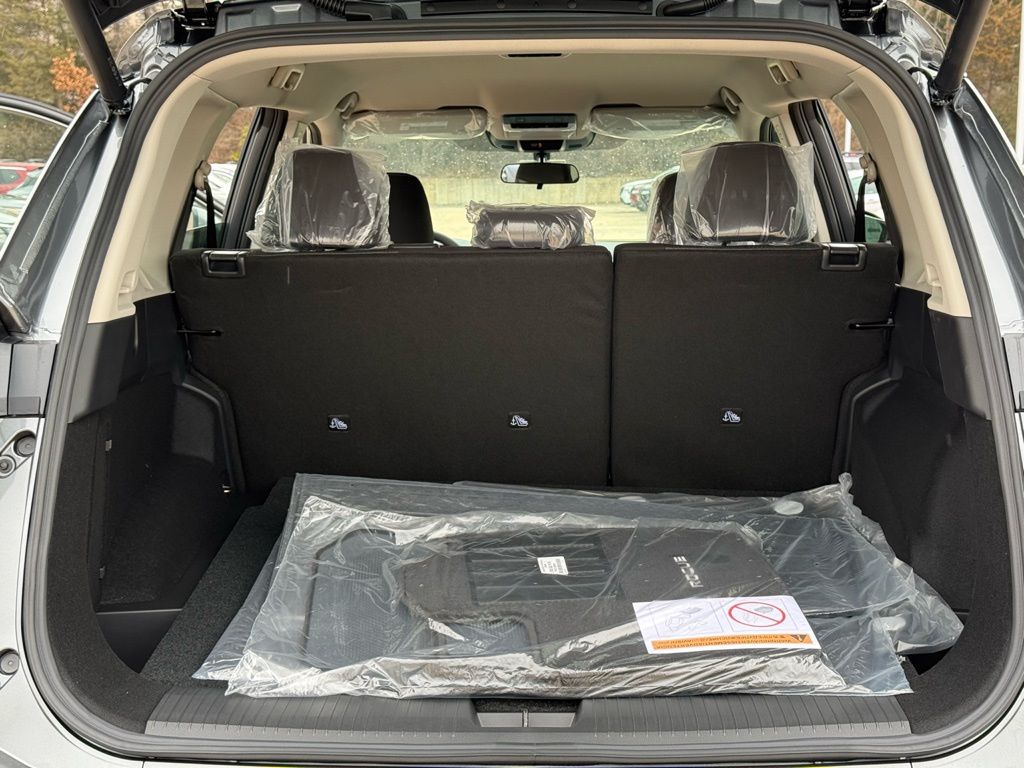 2026 Nissan Rogue SV Image 7 of 24