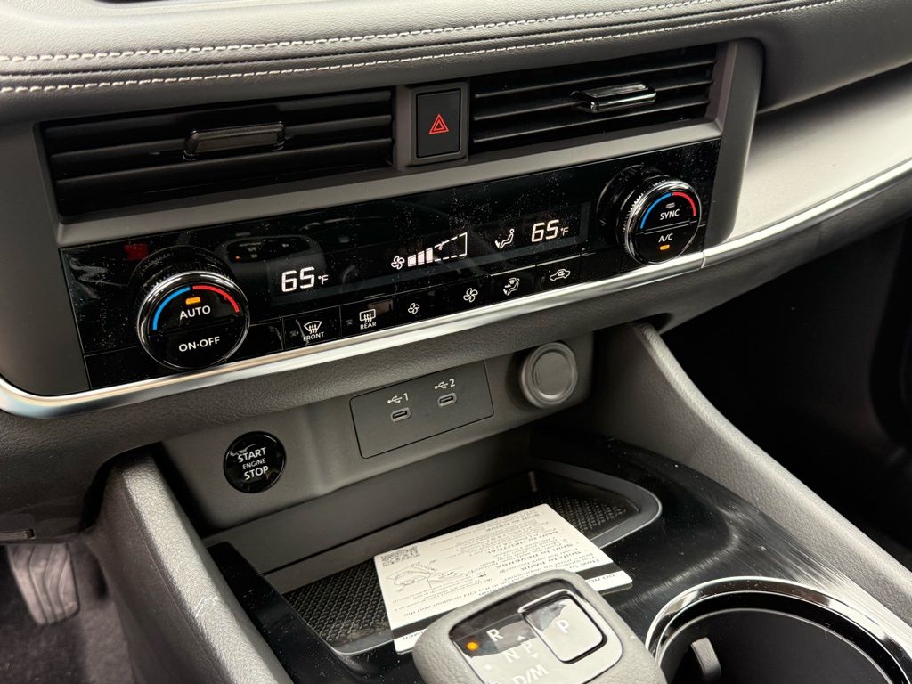 2026 Nissan Rogue SV Image 23 of 24