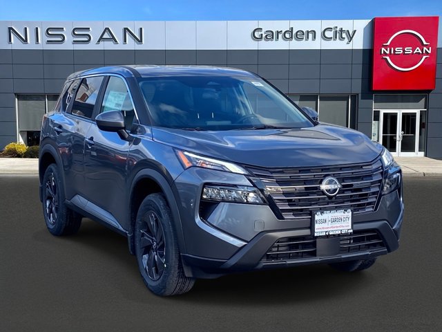 2026 Nissan Rogue SV Image 2 of 28