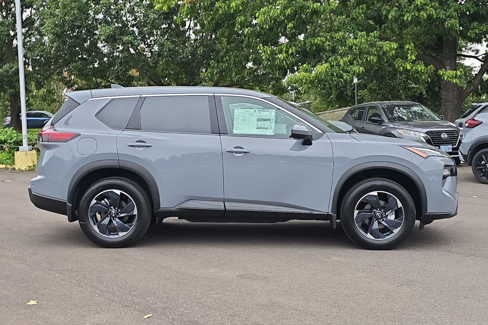 2026 Nissan Rogue SV Image 4 of 27