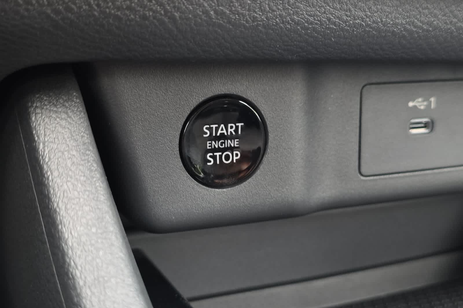 2026 Nissan Rogue SV Image 25 of 27