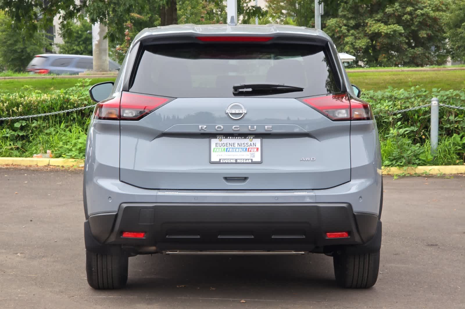 2026 Nissan Rogue SV Image 6 of 27