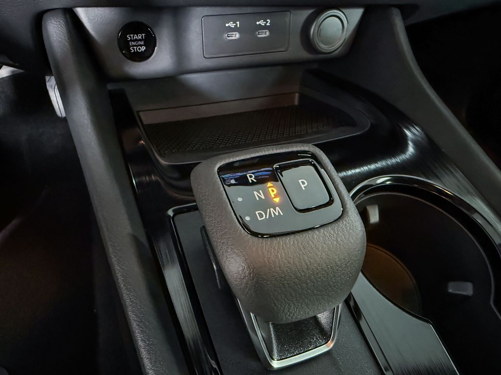 2026 Nissan Rogue SV Image 27 of 32