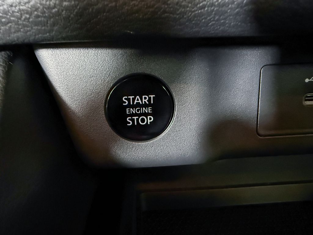 2026 Nissan Rogue SV Image 23 of 32