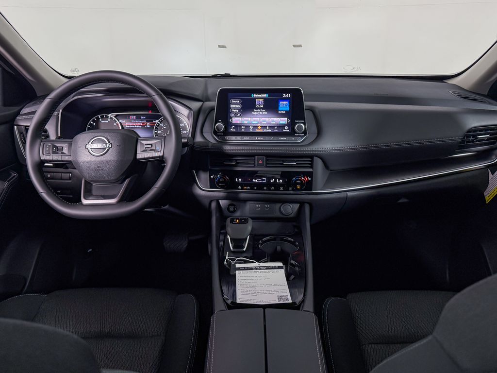 2026 Nissan Rogue SV Image 11 of 32