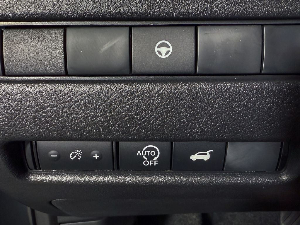 2026 Nissan Rogue SV Image 21 of 32