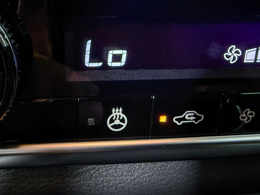 2026 Nissan Rogue SV Image 14 of 32