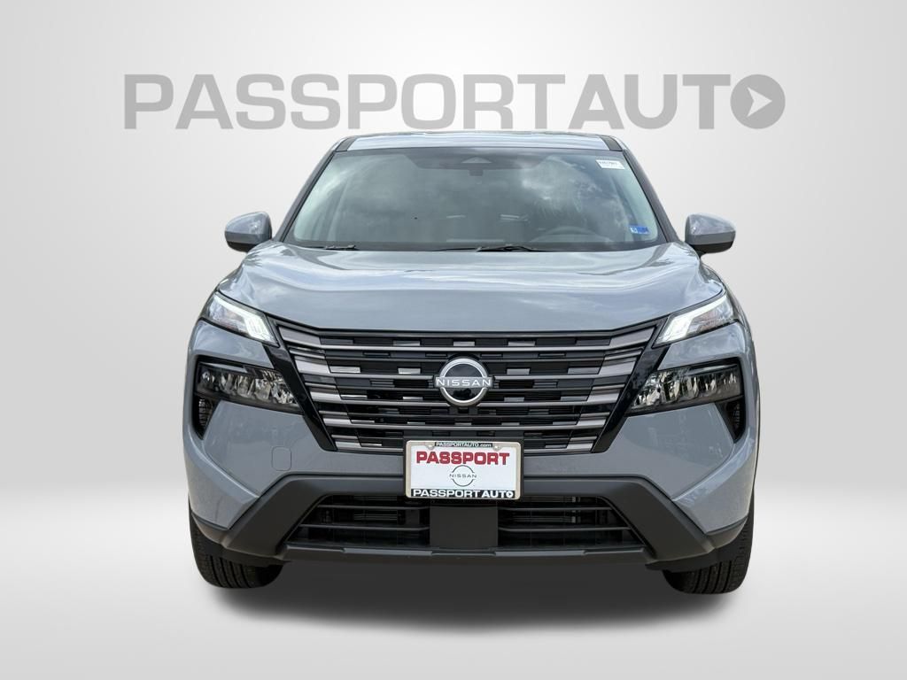 2026 Nissan Rogue SV Image 2 of 25