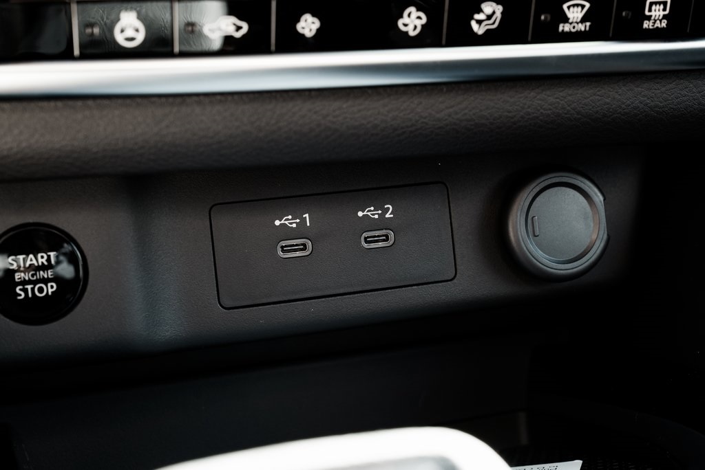 2026 Nissan Rogue SV Image 24 of 29