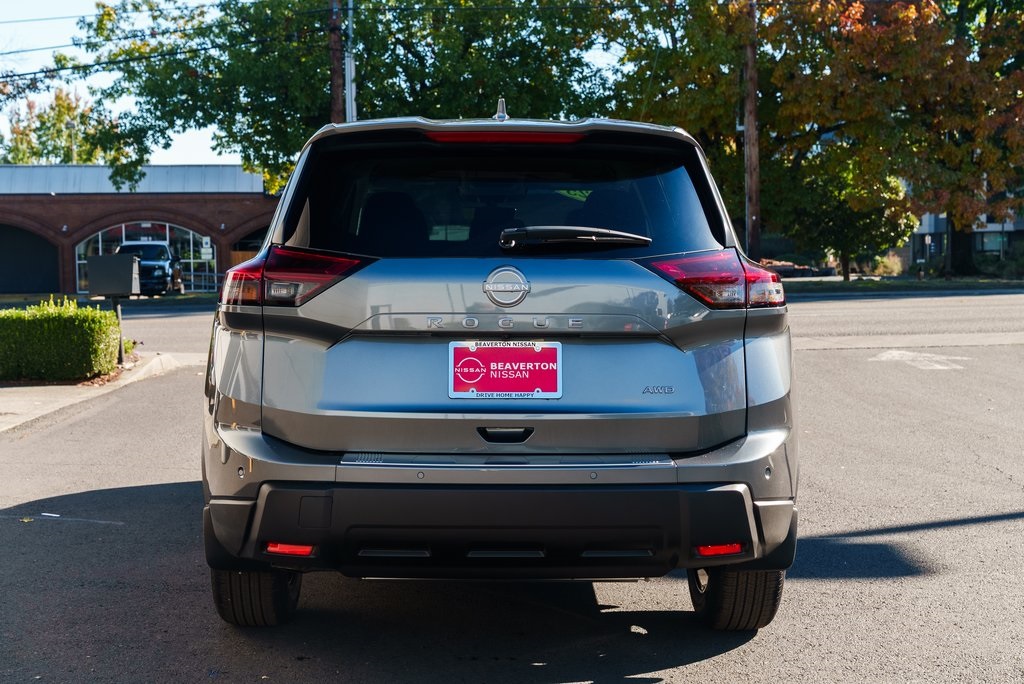 2026 Nissan Rogue SV Image 8 of 29