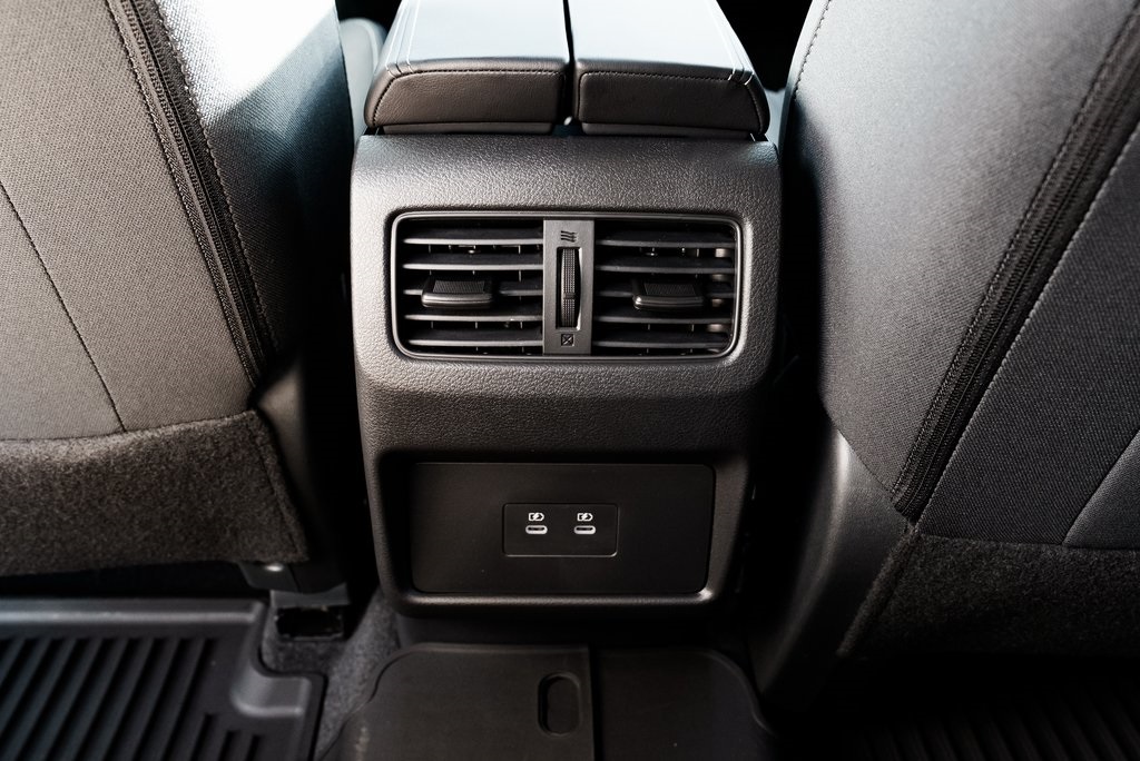 2026 Nissan Rogue SV Image 25 of 29