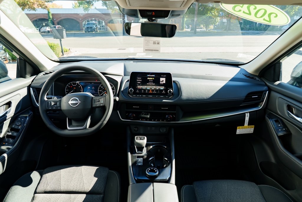 2026 Nissan Rogue SV Image 15 of 29