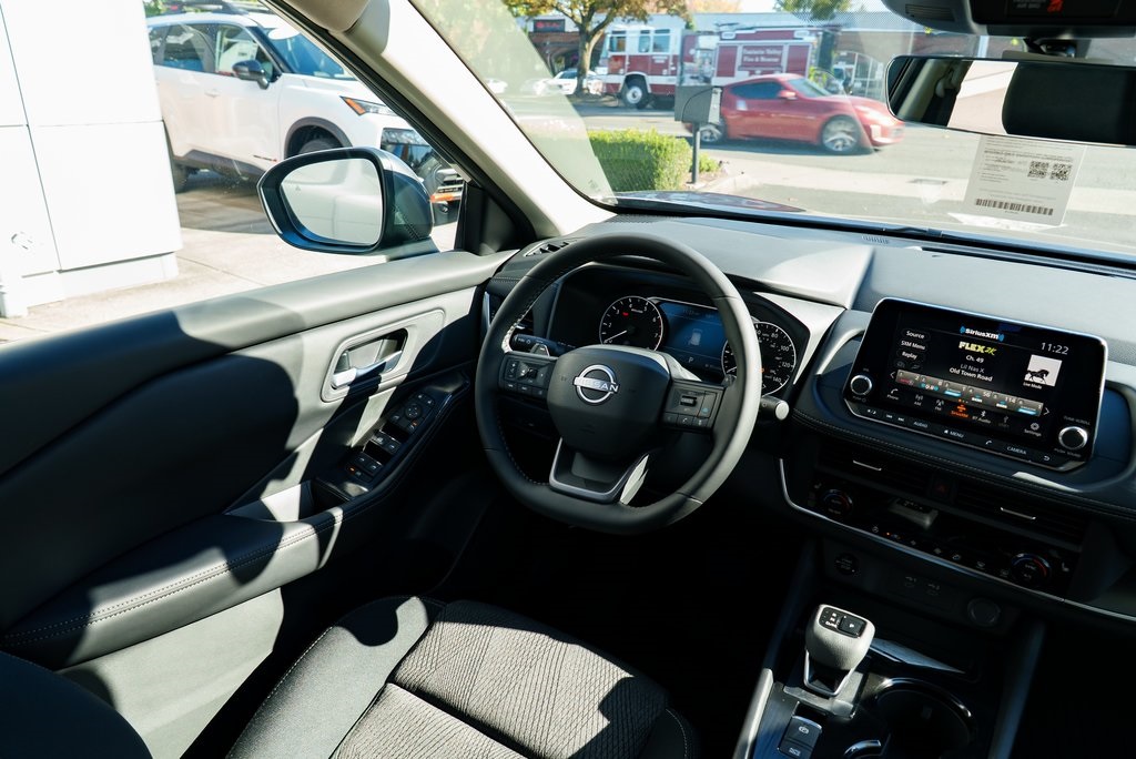 2026 Nissan Rogue SV Image 17 of 29