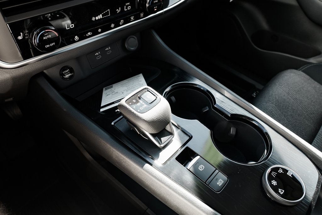 2026 Nissan Rogue SV Image 23 of 29