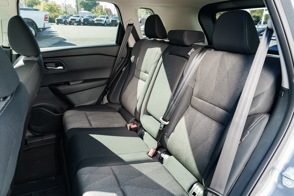 2026 Nissan Rogue SV Image 9 of 29