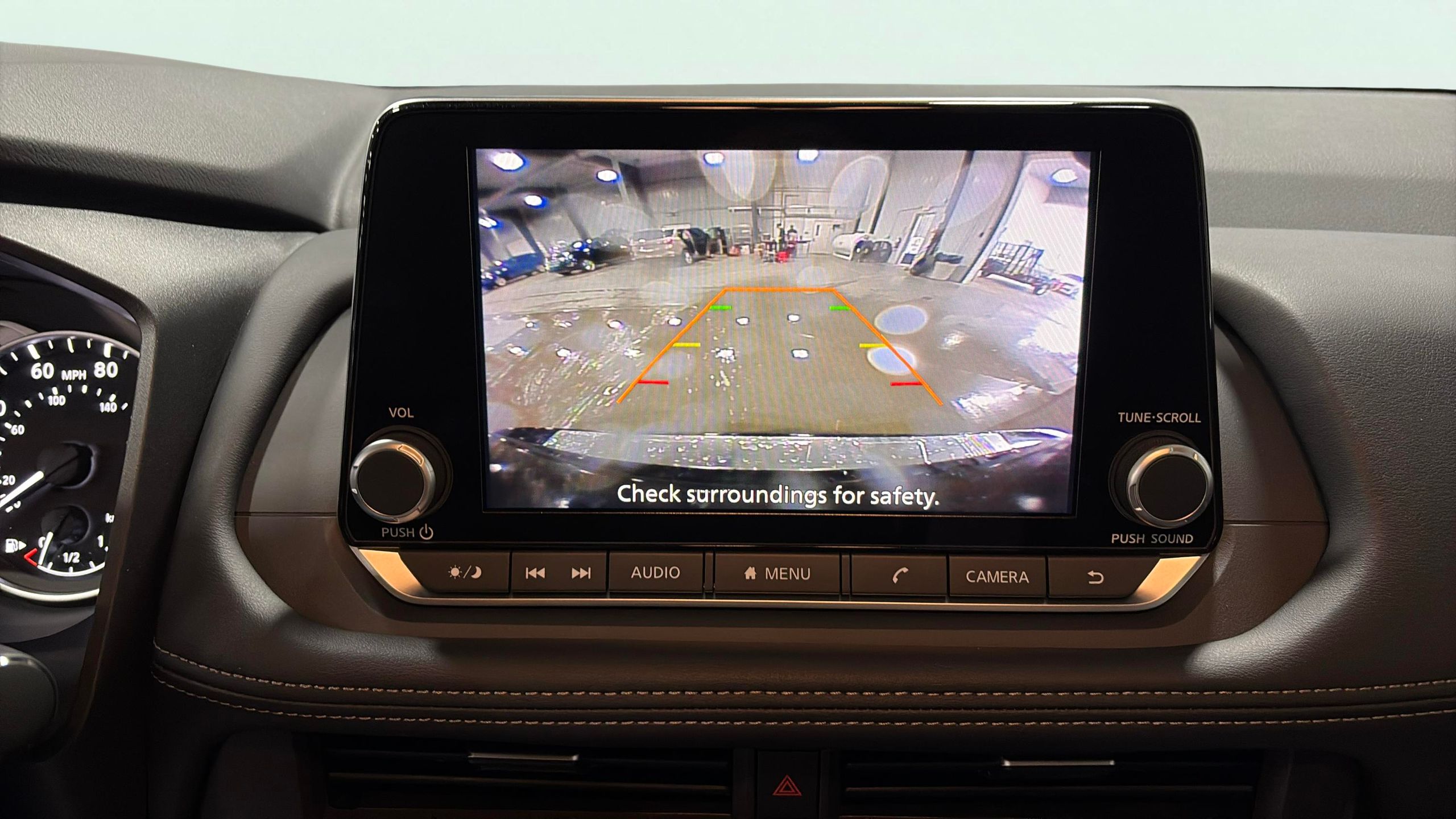 2026 Nissan Rogue SV Image 15 of 19