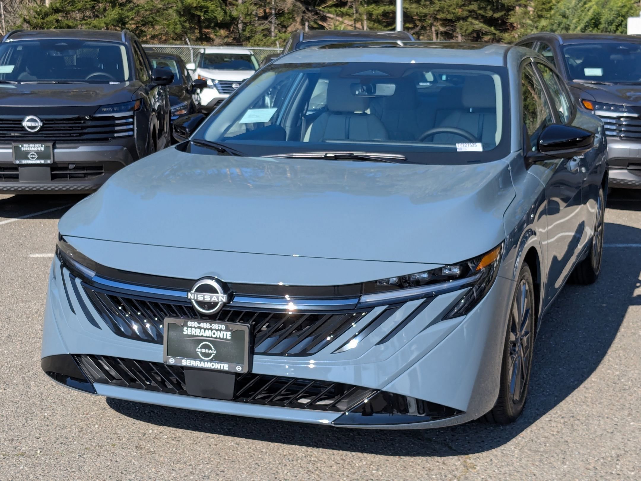 2026 Nissan Sentra SL Image 2 of 27