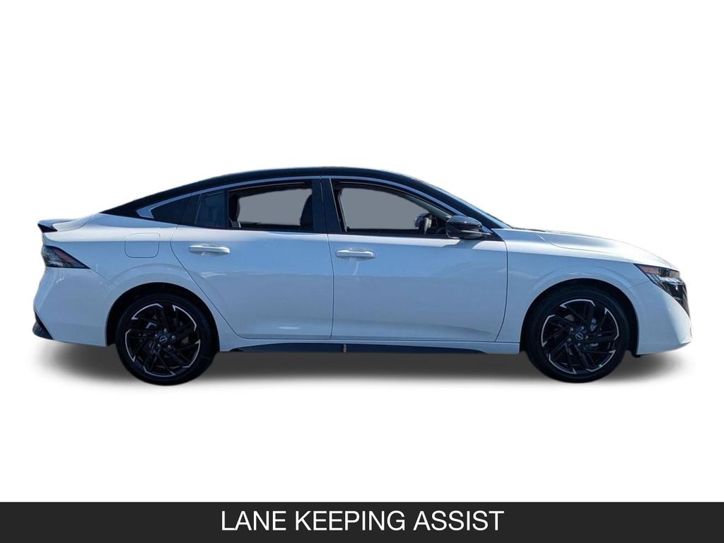 2026 Nissan Sentra SR Image 3 of 25