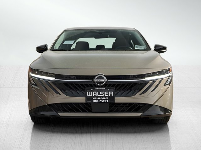 2026 Nissan Sentra SV Image 2 of 23