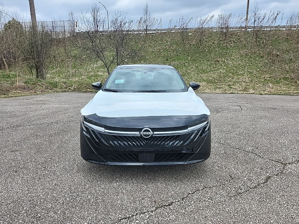 2026 Nissan Sentra SV Image 2 of 17